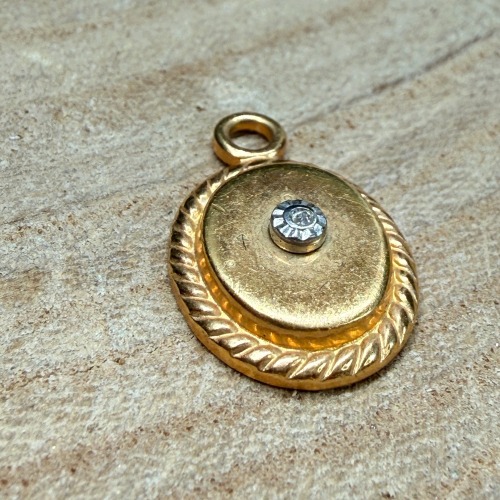 Vintage 14KGFGold Filled Oval Diamond Rope Border Pendant Charm 1.2g